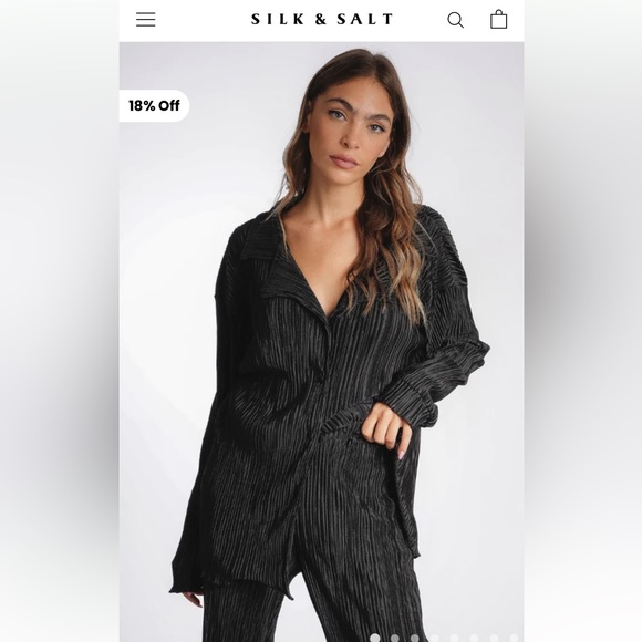 WHITE Silk and Salt Plisse Set - Picture 2 of 5